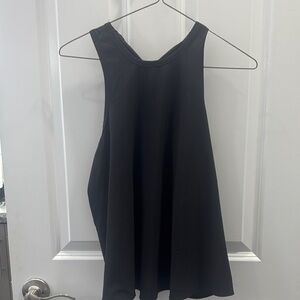 Vuori Black athletic top